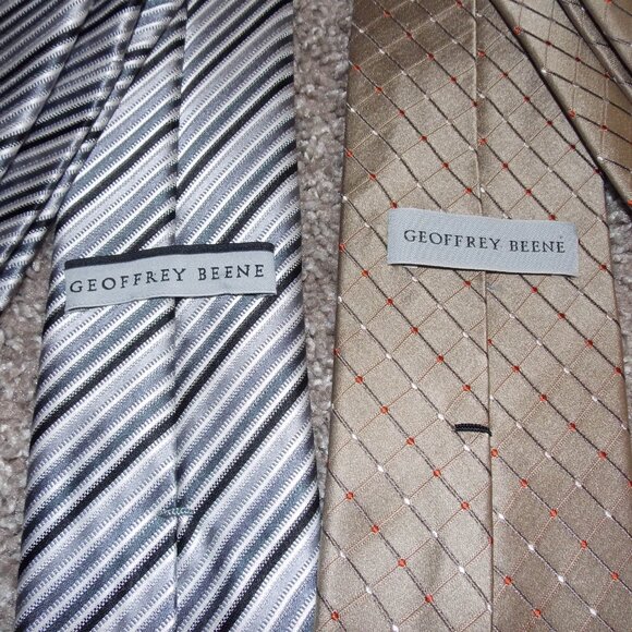Two Geoffrey Beene Ties - Picture 5 of 9